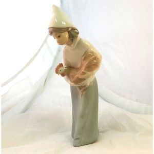 Lladro Daisa Statue Figurine Girl W/ Rooster Chicken Home Decorative 8" Retired